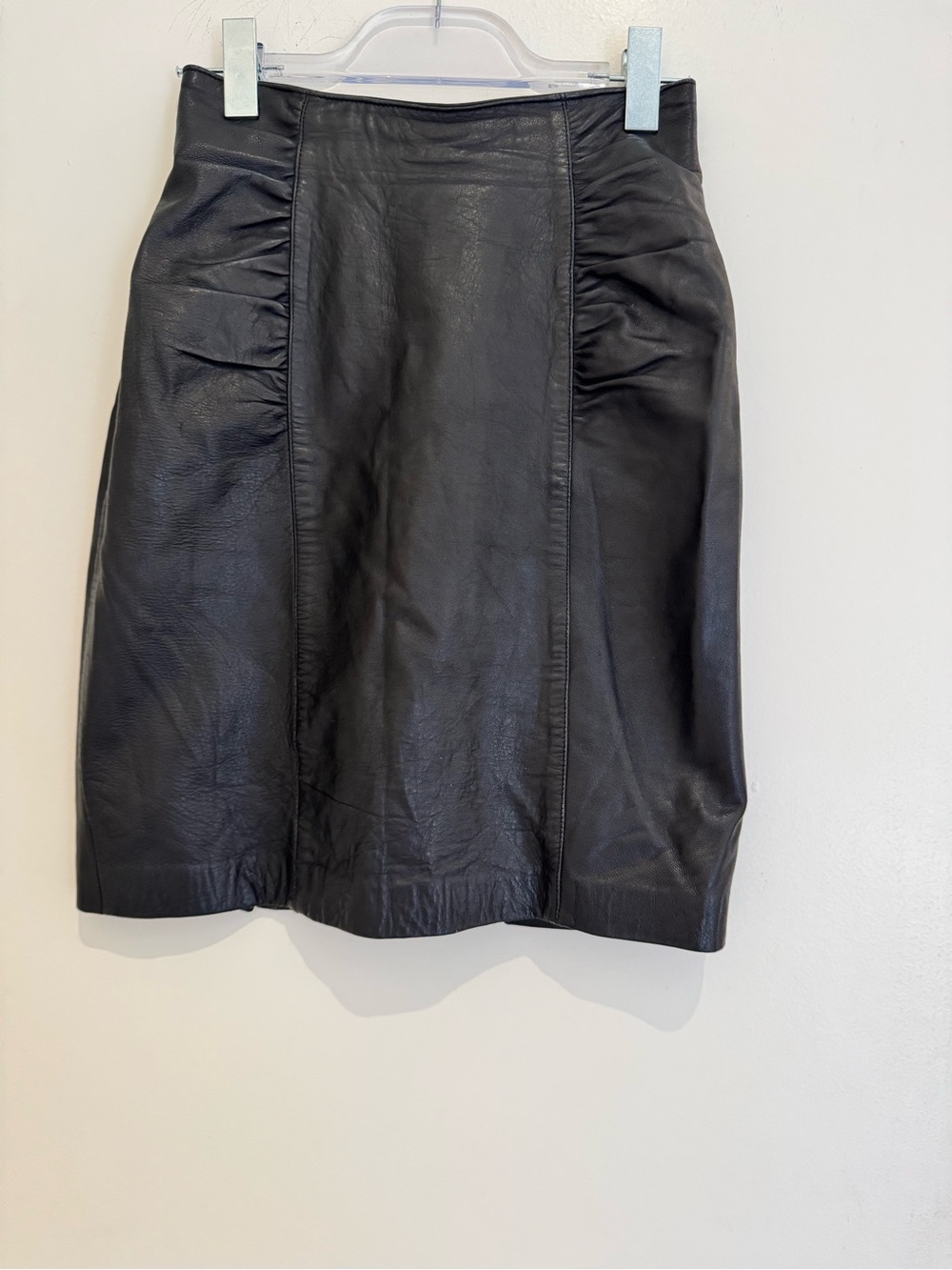 Tannery west vintage Classic Black authentic Leather Skirt. Size 8. Versatile